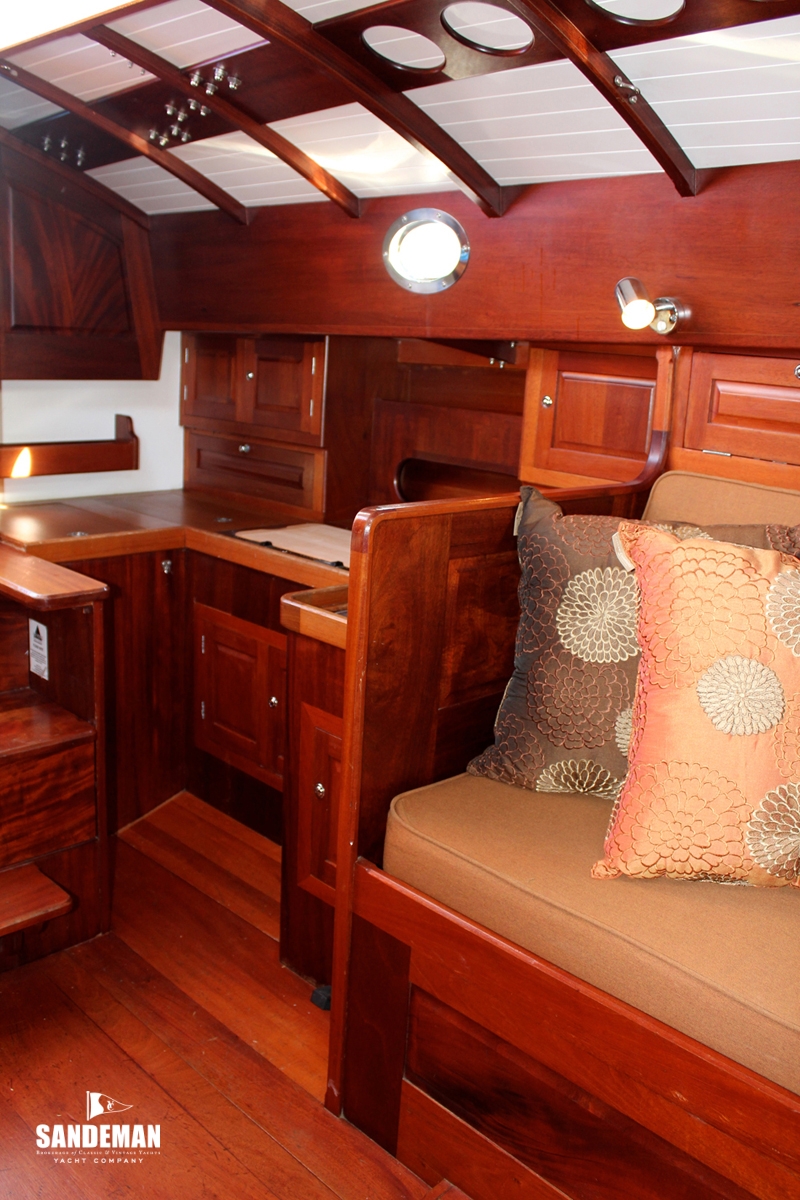 spirit yacht 46 interior