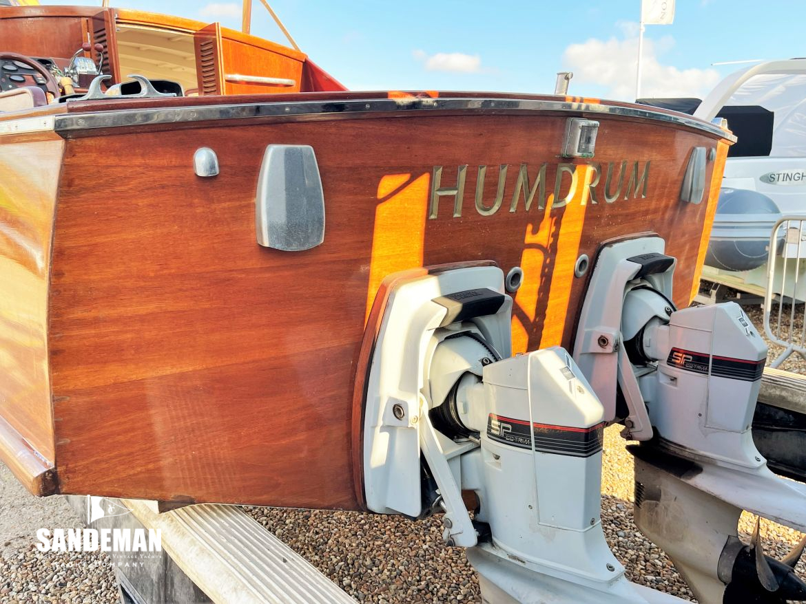 Ray Hunt/Lallow 23 ft Twin Screw Express Cruiser 1961 - Sandeman Yacht ...