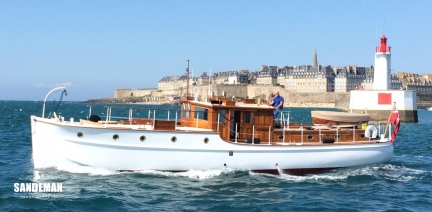 yacht